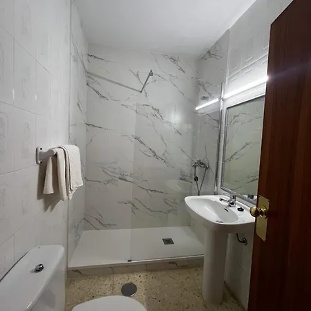 Hotel Braseria La Barca 2*