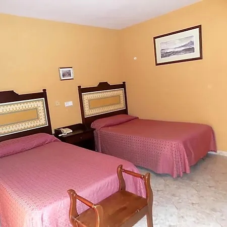 La Barca Hotell 2*