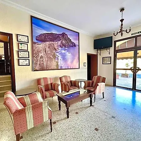 La Barca Hotel 2*
